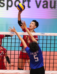 中国女排首战美国（中国女排迎战美国队）