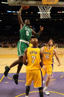 NBA湖人打凯尔特人一月(湖人输凯尔特人39分) NBA湖人打凯尔特人一月(湖人输凯尔特人39分)