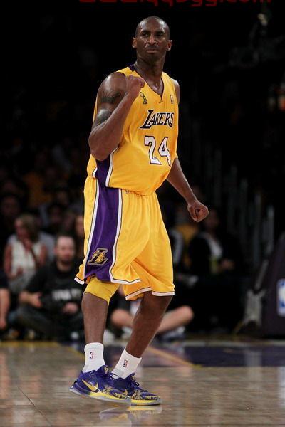 火箭vs湖人火力全开（火箭vs湖人比赛回放中文解说）