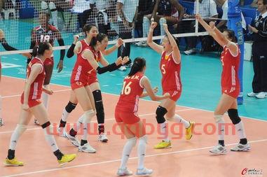 中国女排队员盖帽图片高清（中国女排队服）