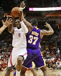 湖人vs火箭3号（湖人vs火箭精彩集锦）