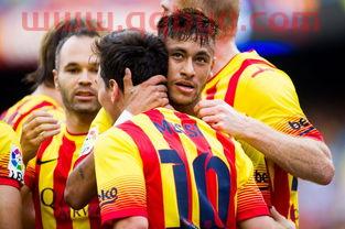 内马尔梅西拥抱gif（内马尔梅西赛后拥抱）